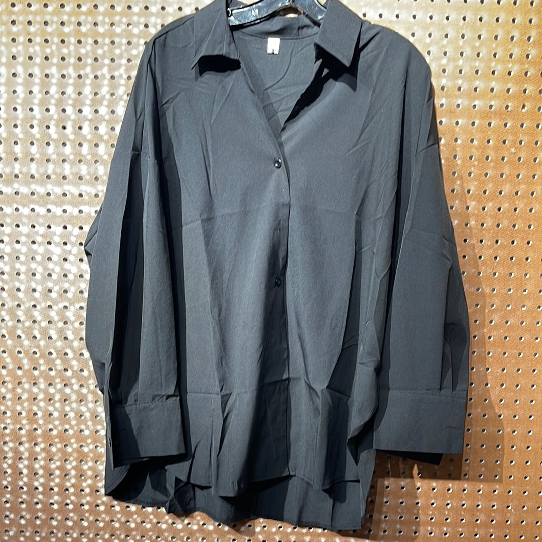 BUTTON DOWN COLLARED SHIRT