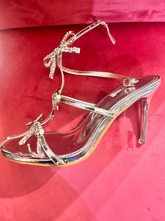 RHINESTONE BOW HEEL