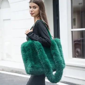 LARGE FUR TOTE