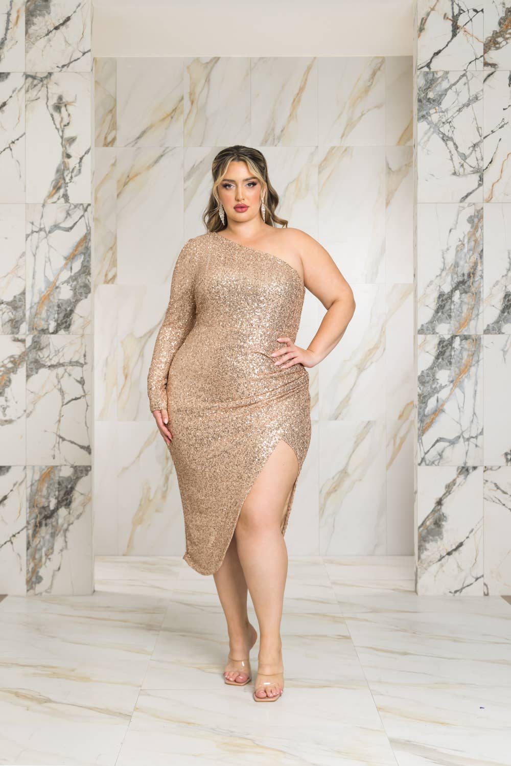 P2319_ONE SHOULDER SEQUIN MIDI DRESS: DARK RED / 2X