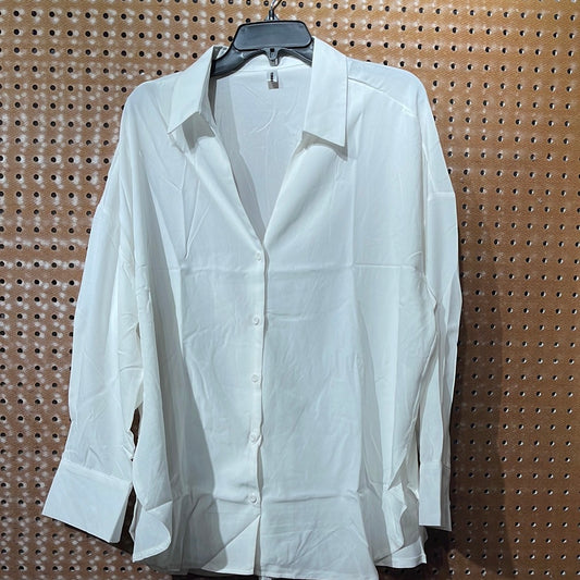 BUTTON DOWN COLLARED SHIRT