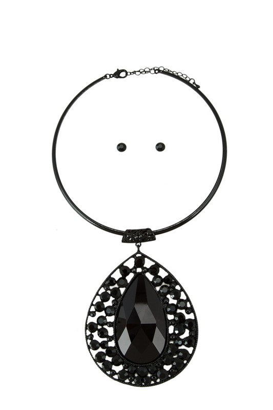 BLACK LARGE STONE NECKLACE